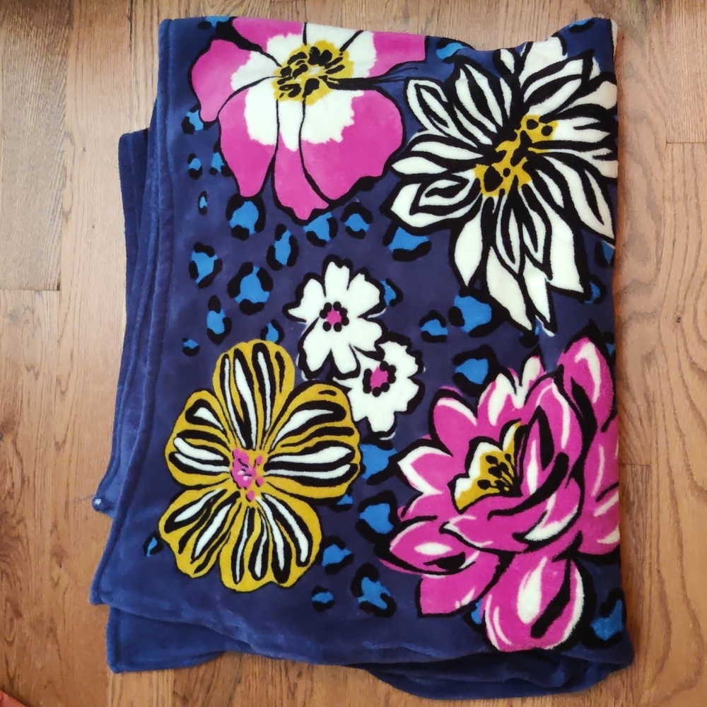 Vera Bradley throw blanket